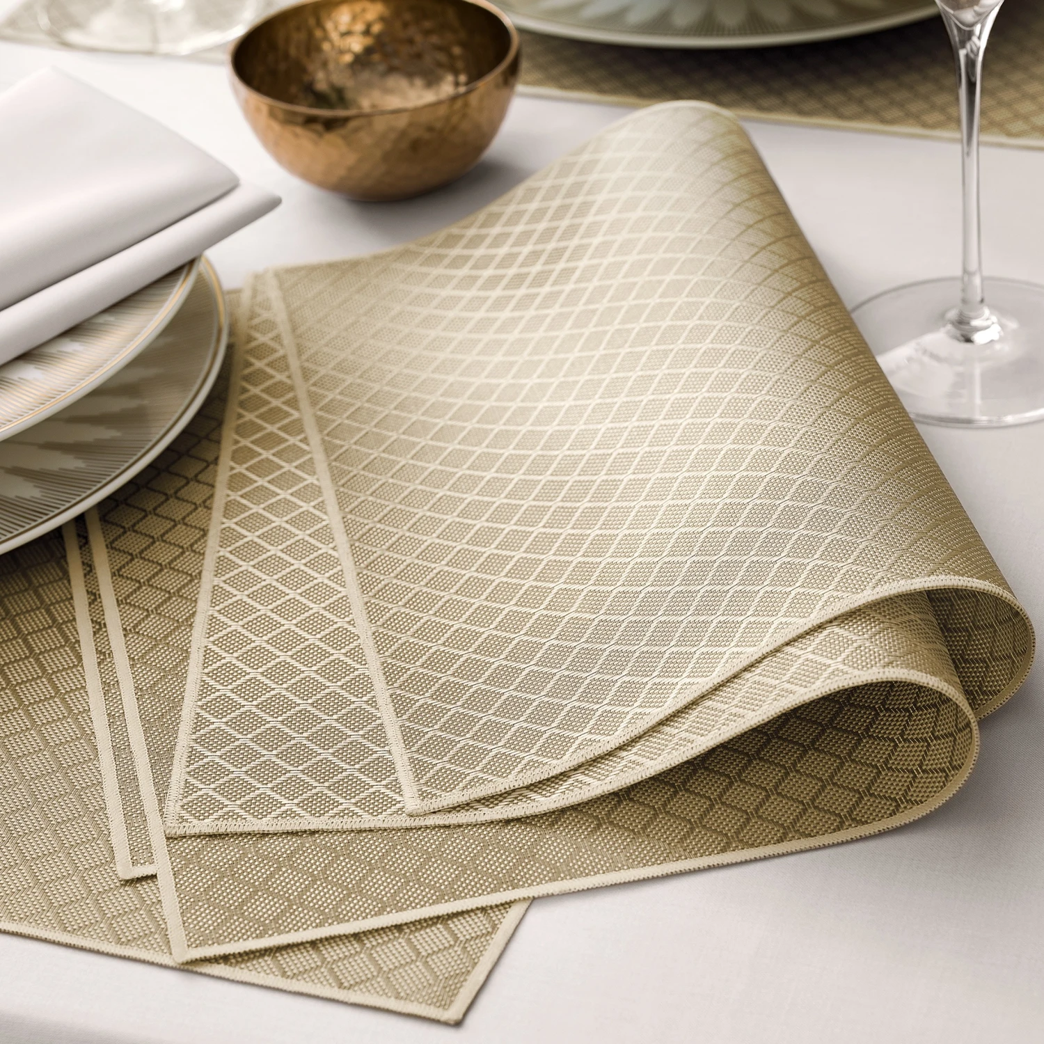 Placemat FERNANDO + Golden | TOGAS - Image 8