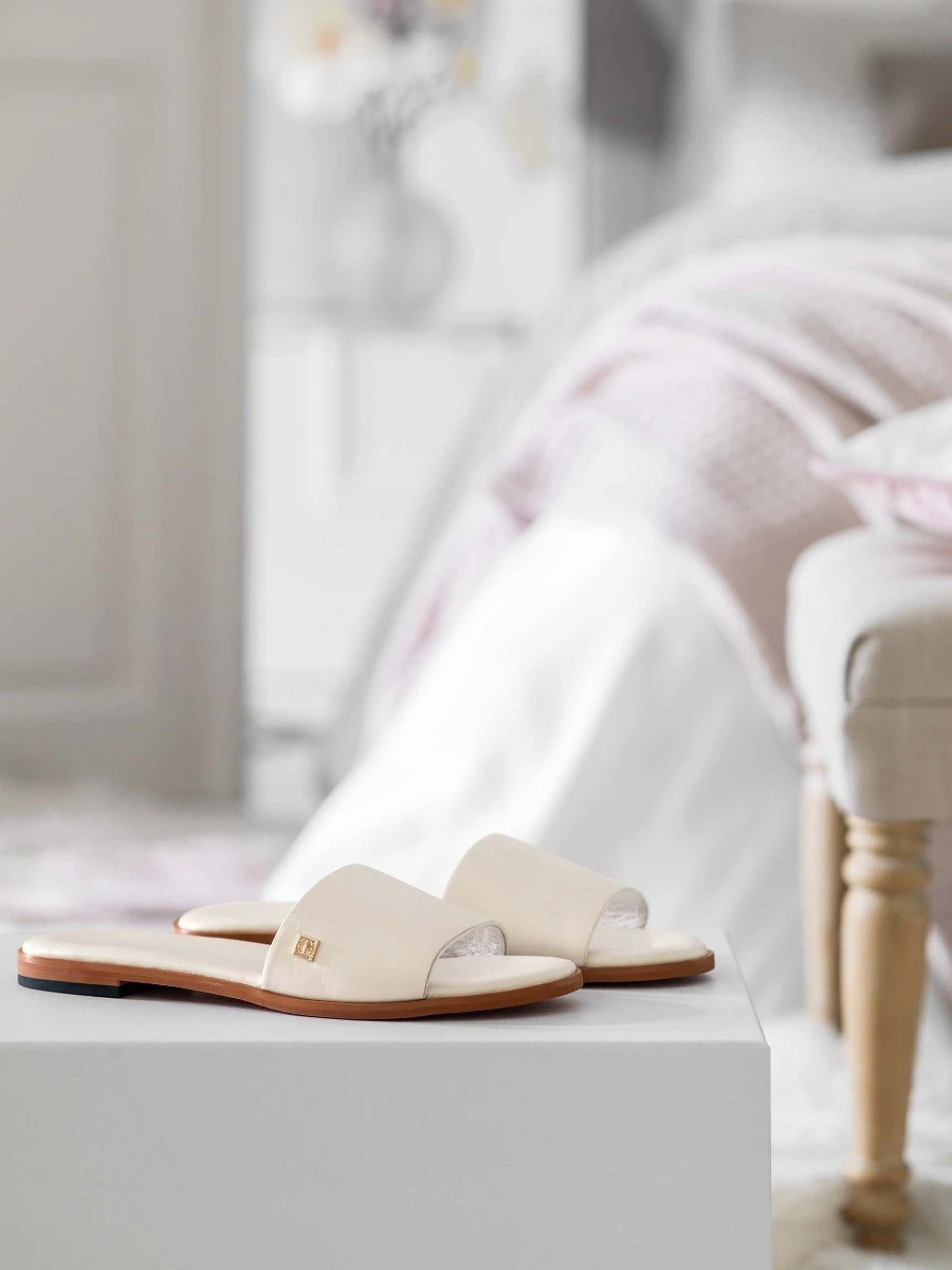 Slippers GLORIA + Ecru | TOGAS - Image 4